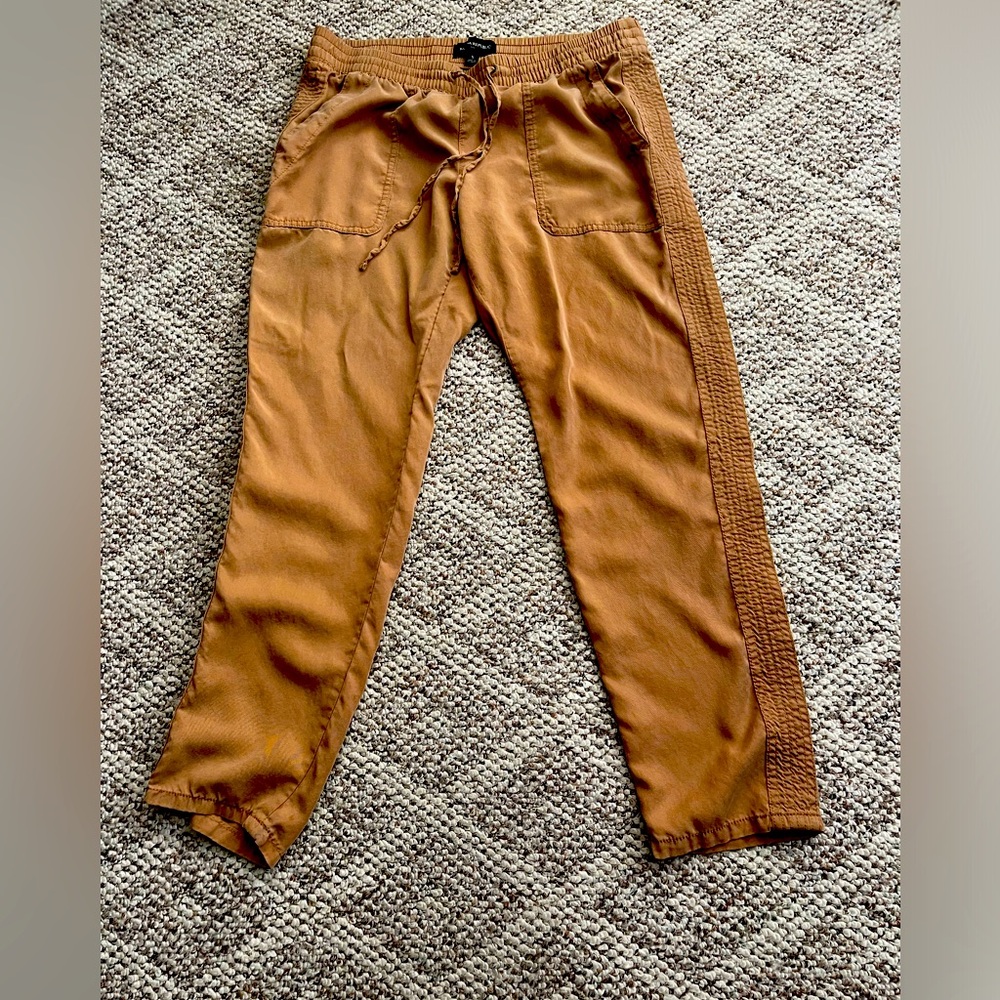 Banana republic woman’s pants size small